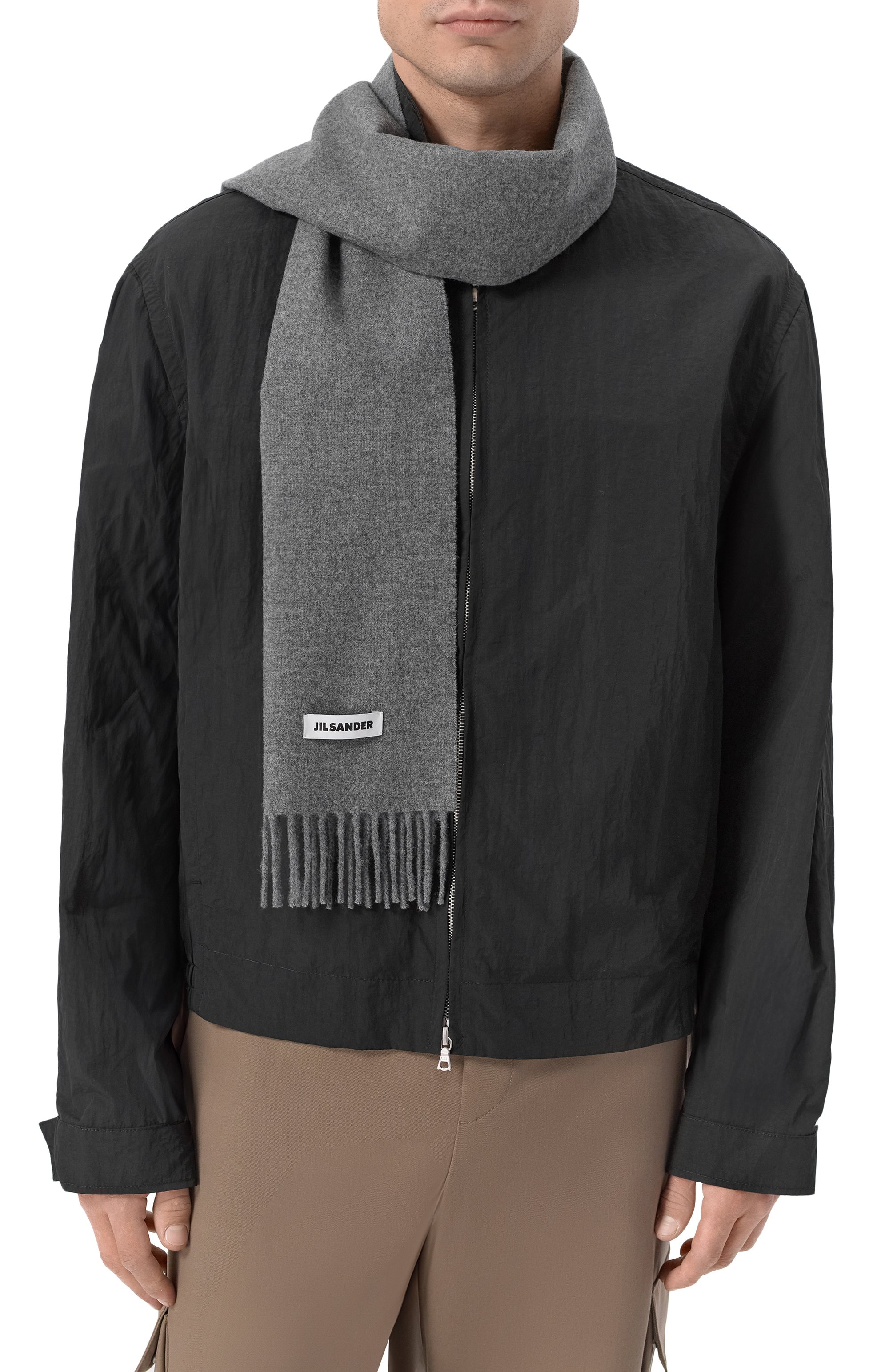 Шерстяной шарф JIL SANDER серого цвета по цене 27150 руб., арт. J22TE0116/J40376, фото 2 Шерстяной шарф JIL SANDER, арт. J22TE0116/J40376, фото 2
