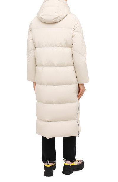 Пуховик WOOLRICH светло-бежевого цвета по цене 95700 руб., арт. CFWW0U0312FR/UT1148, фото 4 Пуховик WOOLRICH, арт. CFWW0U0312FR/UT1148, фото 4