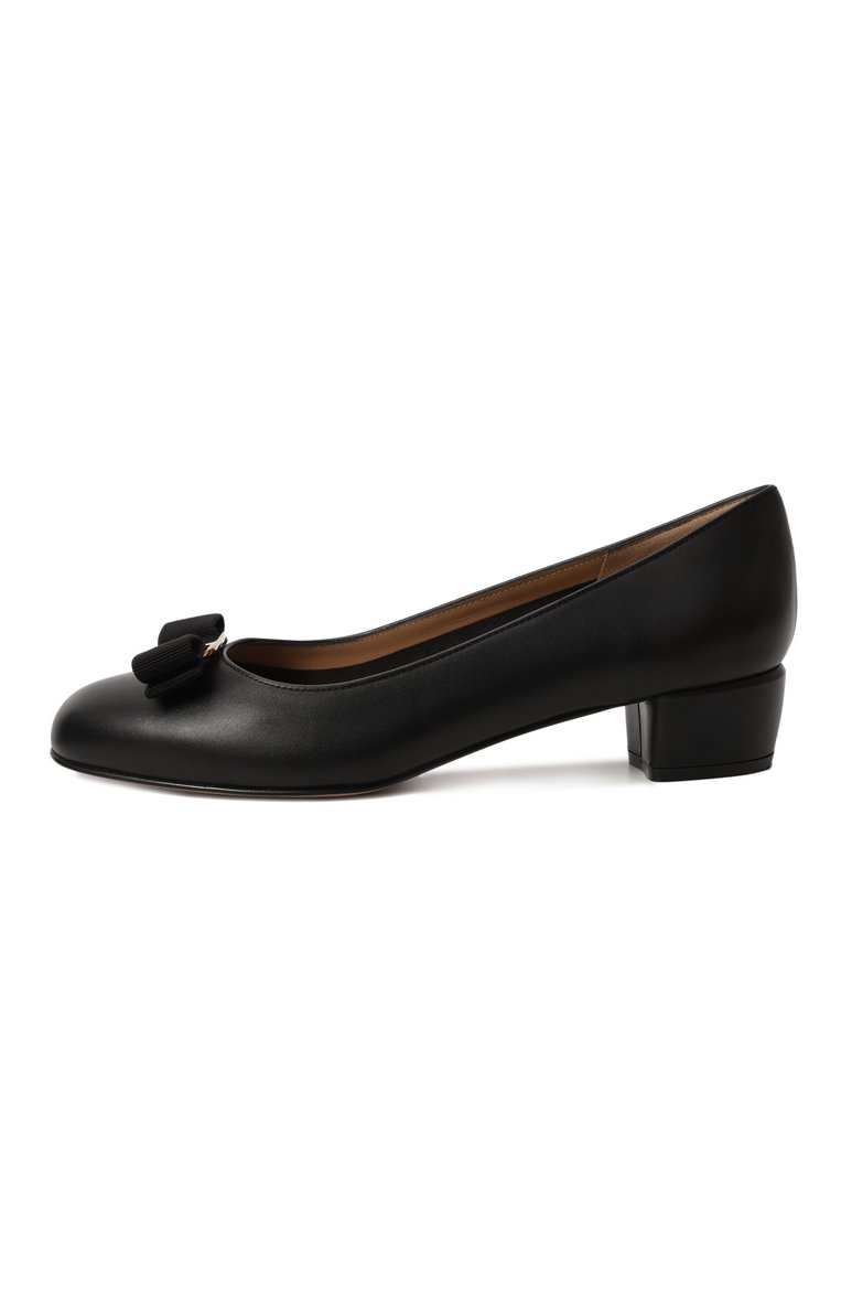 Женские кожаные туфли vara FERRAGAMO черного цвета, арт. 01G324/765658 | Фото 4 (Материал внешний: Натуральная кожа; Материал сплава: Проставлено; Драгоценные камни: Проставлено; Материал внутренний: Натуральная кожа; Каблук высота: Низкий; Подошва: Плоская; Каблук тип: Устойчивый)