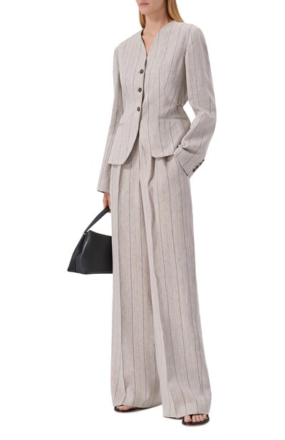 Льняные брюки 12 STOREEZ светло-серого цвета по цене 19000 руб., арт. 137570, фото 2 Льняные брюки 12 STOREEZ, арт. 137570, фото 2