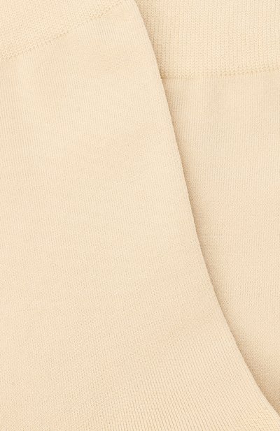 Носки FALKE кремового цвета по цене 2330 руб., арт. 47673, фото 2 Носки FALKE, арт. 47673, фото 2