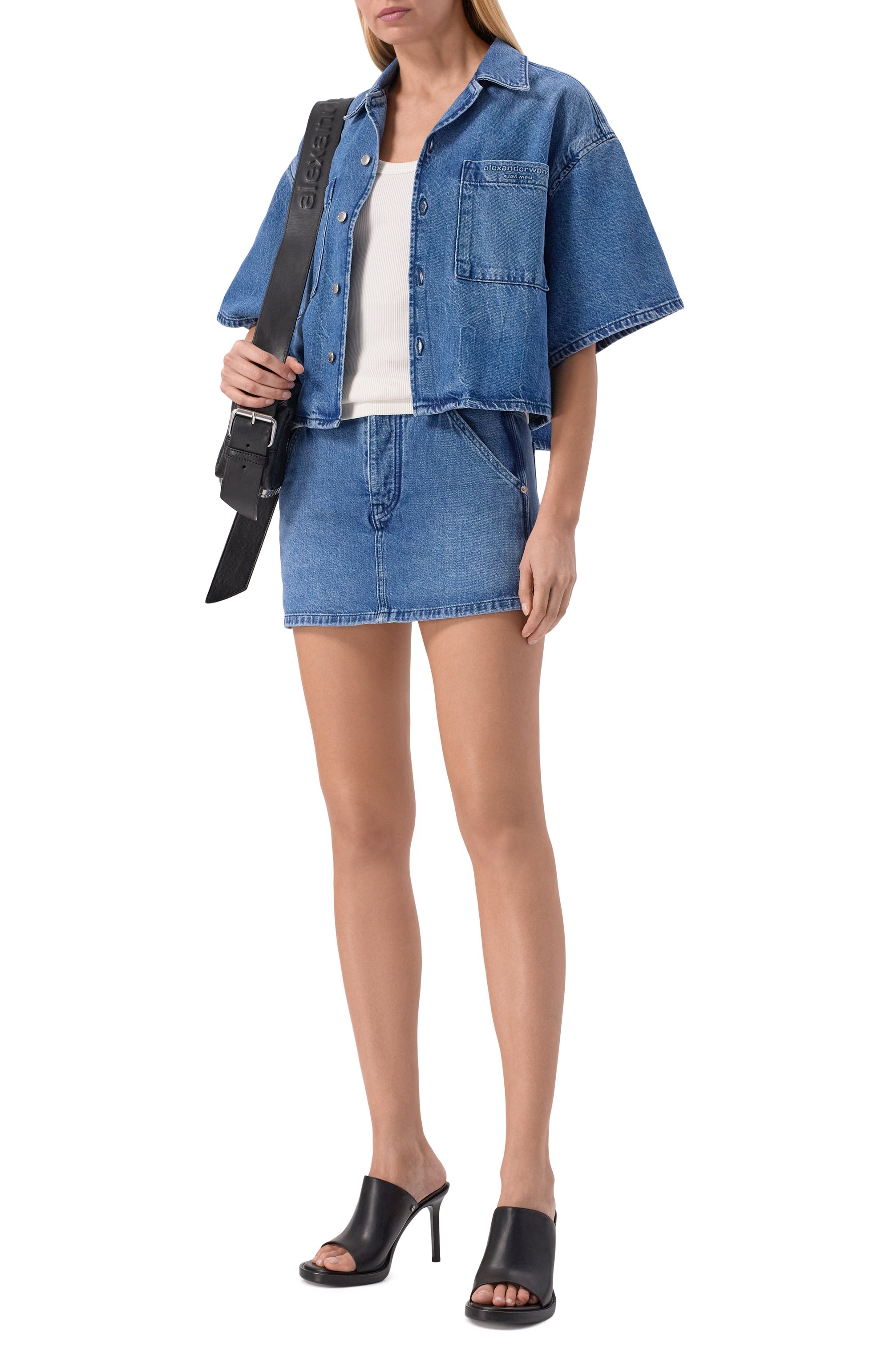 Джинсовая рубашка ALEXANDER WANG синего цвета по цене 67800 руб., арт. 4DC1261938, фото 2 Джинсовая рубашка ALEXANDER WANG, арт. 4DC1261938, фото 2