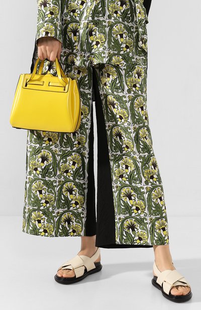Сумка lazo mini LOEWE желтого цвета по цене 214500 руб., арт. 329.74.Z71, фото 2 Сумка lazo mini LOEWE, арт. 329.74.Z71, фото 2