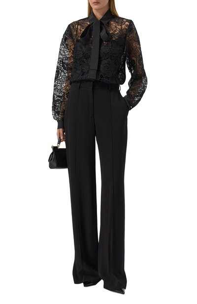 Блузка ELIE SAAB черного цвета по цене 208000 руб., арт. SH000NF26/SIL09, фото 2 Блузка ELIE SAAB, арт. SH000NF26/SIL09, фото 2