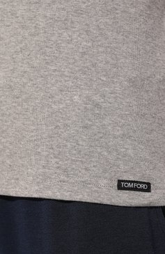 Мужская хлопковая футболка TOM FORD серого цвета, арт. T4M08104 | Фото 5 (Драгоценные камни: Проставлено; Рукава: Короткие; Материал внешний: Хлопок; Материал сплава: Проставлено; Длина (для топов): Стандартные; Кросс-КТ: домашняя одежда)