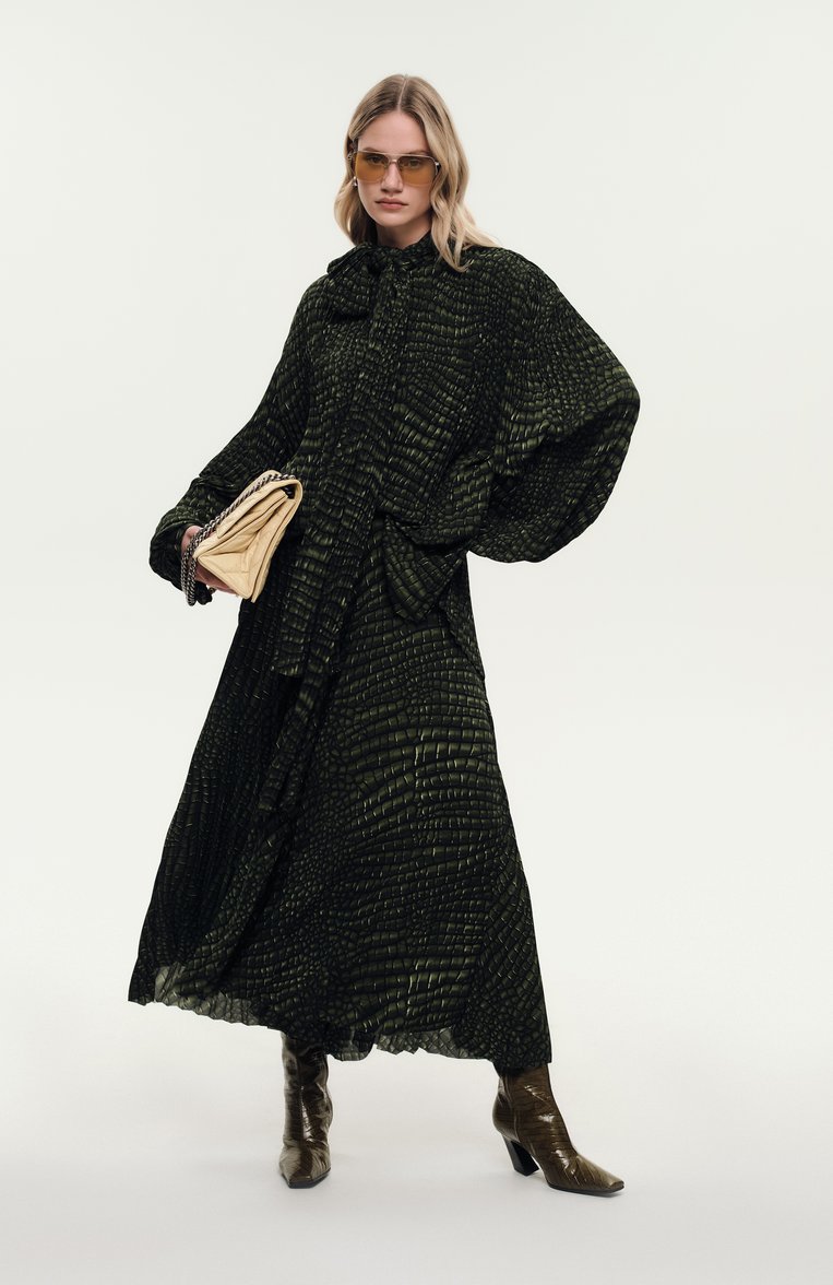 Женские кожаные сапоги lewis BOTTEGA VENETA хаки цвета, арт. 806735 V4PB0 | Фото 8 (Высота голенища: Средние; Подошва: Плоская; Каблук высота: Высокий; Драгоценные камни: Проставлен�о; Материал сплава: Проставлено; Материал внешний: Натуральная кожа; Каблук тип: Фигурный; Материал утеплителя: Без утеплителя)