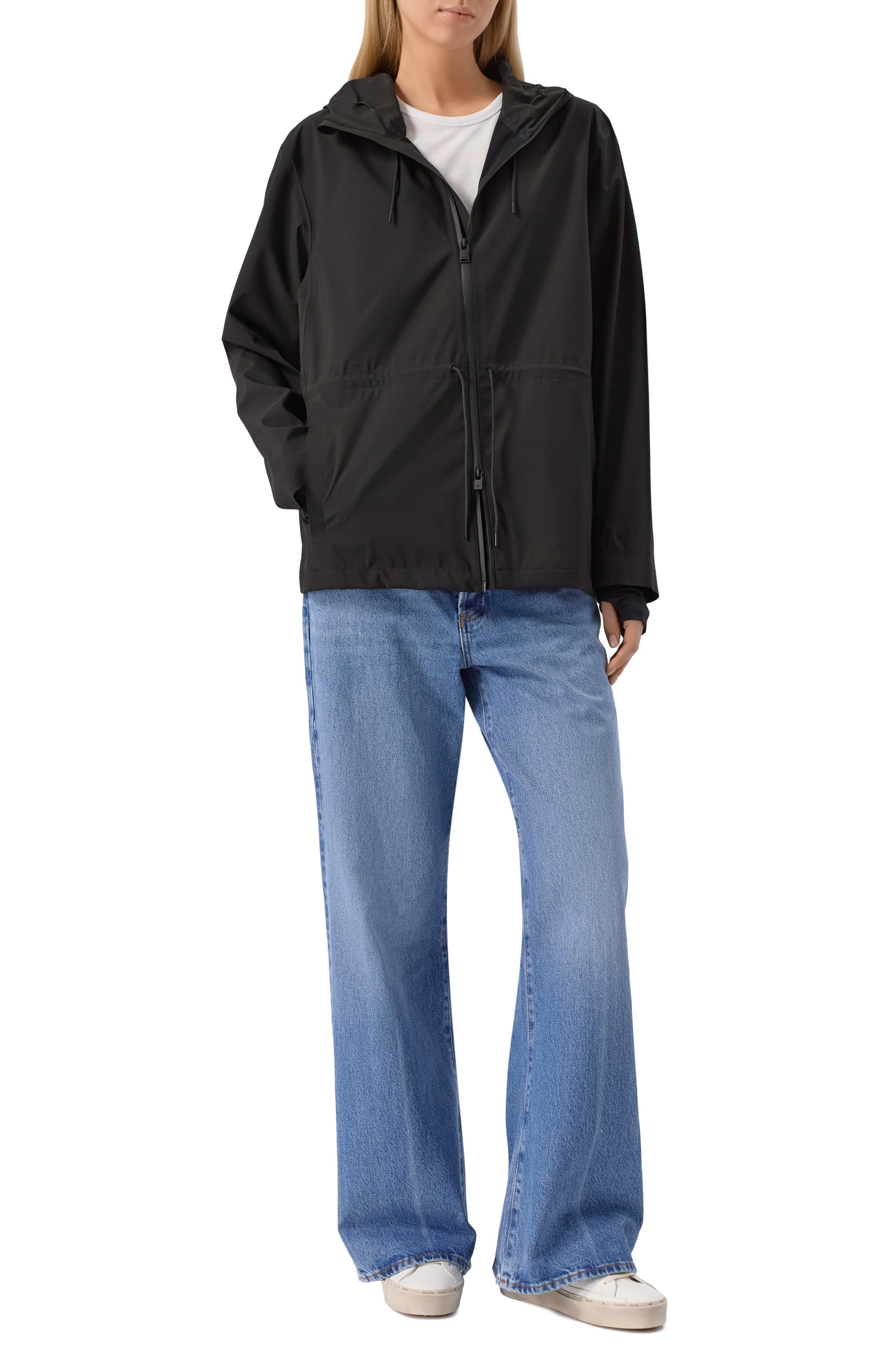 Ветровка RAINS черного цвета по цене 28750 руб., арт. RA12470, фото 6 Ветровка RAINS, арт. RA12470, фото 6