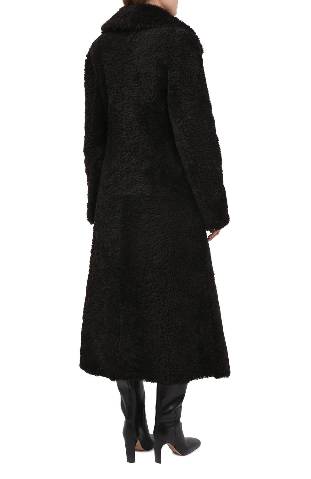 Шуба из овчины BOTTEGA VENETA коричневого цвета по цене 940500 руб., арт. 641923/VKV70, фото 4 Шуба из овчины BOTTEGA VENETA, арт. 641923/VKV70, фото 4