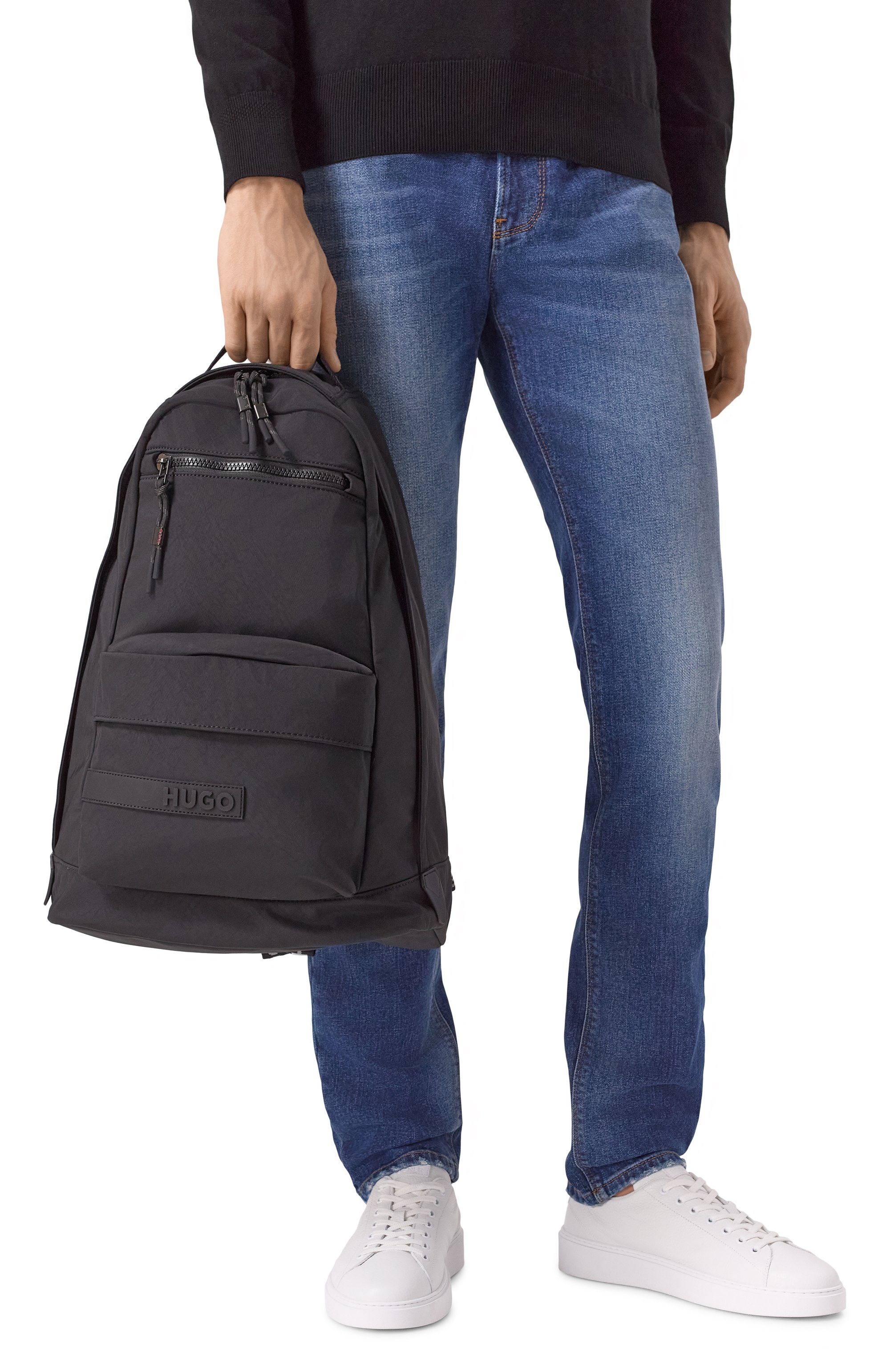 Рюкзак colyns HUGO черного цвета по цене 26950 руб., арт. 50541921, фото 2 Рюкзак colyns HUGO, арт. 50541921, фото 2