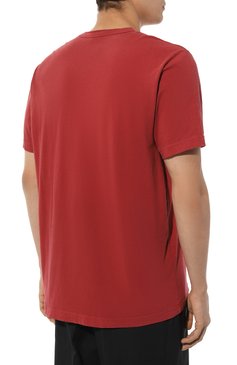 Мужская хлопковая футболка JAMES PERSE красного цвета, арт. MLJ3311 | Фото 4 (Принт: Без принта; Рукава: Короткие; Длина (для топов): Стандартные; Материал сплава: Проставлено; Материал внешний: Хлопок; Драгоценные камни: Проставлено; Стили: Кэжуэл)