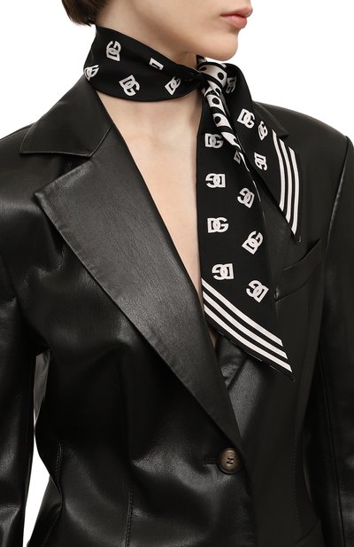 Шелковый шарф-твилли DOLCE & GABBANA черно-белого цвета по цене 18350 руб., арт. FS215A/GDB7Y, фото 2 Шелковый шарф-твилли DOLCE & GABBANA, арт. FS215A/GDB7Y, фото 2