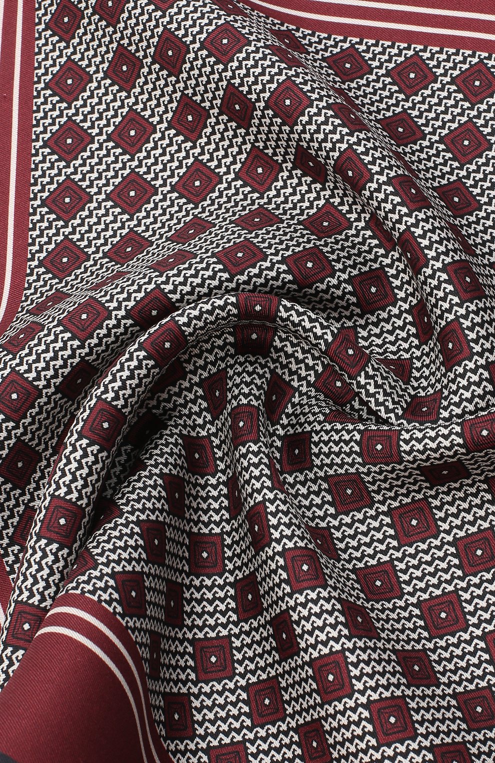 Шелковый платок ZEGNA бордового цвета по цене 15650 руб., арт. Z8J06/39C, фото 2 Шелковый платок ZEGNA, арт. Z8J06/39C, фото 2