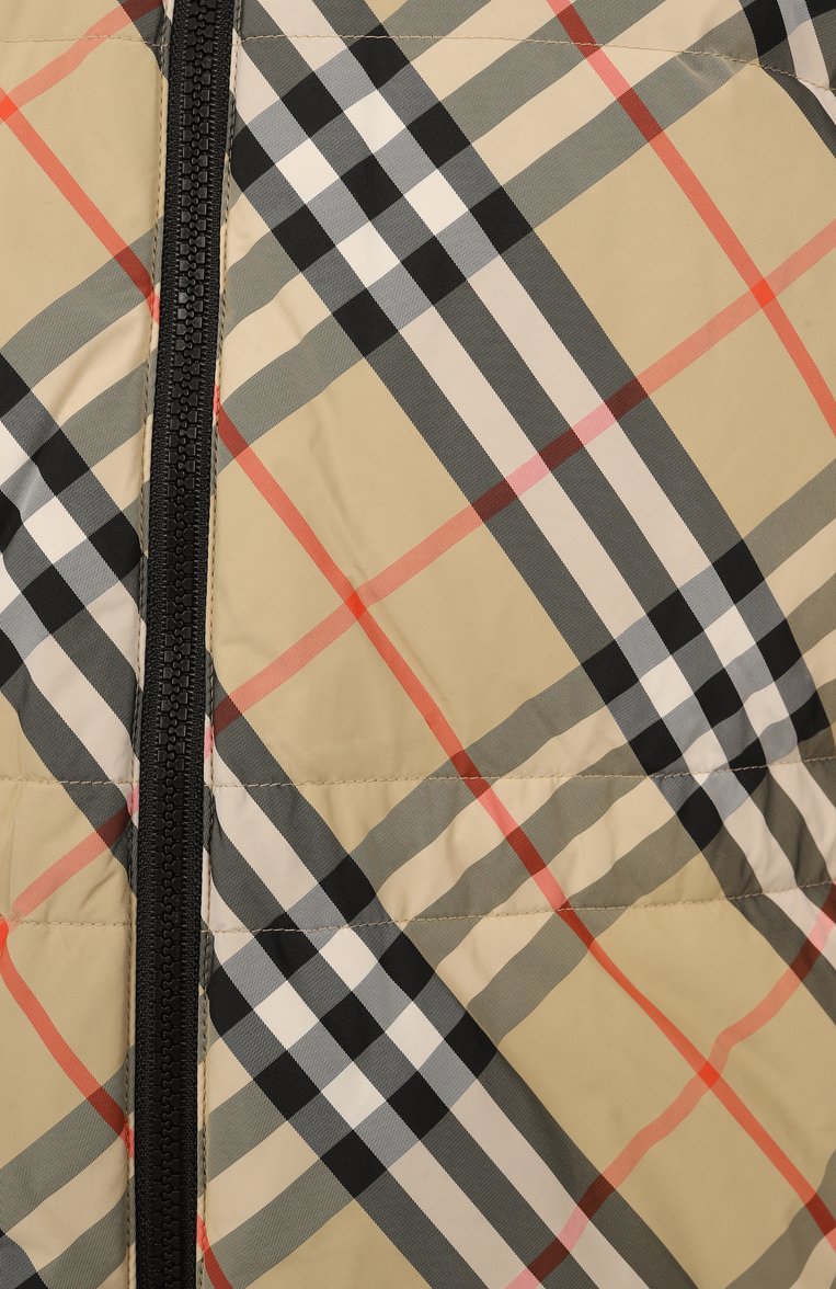 Женский двусторонний пуховик BURBERRY бежевого цвета, арт. 8103927 | Фото 6 (Материал подклада: Синтетический материал; Длина (верхняя одежда): Короткие; Рукава: Длинные; Материал внешний: Синтетический материал; Материал утеплителя: Пух и перо; Стили: Кэжуэл; Кросс-КТ: Пуховик)