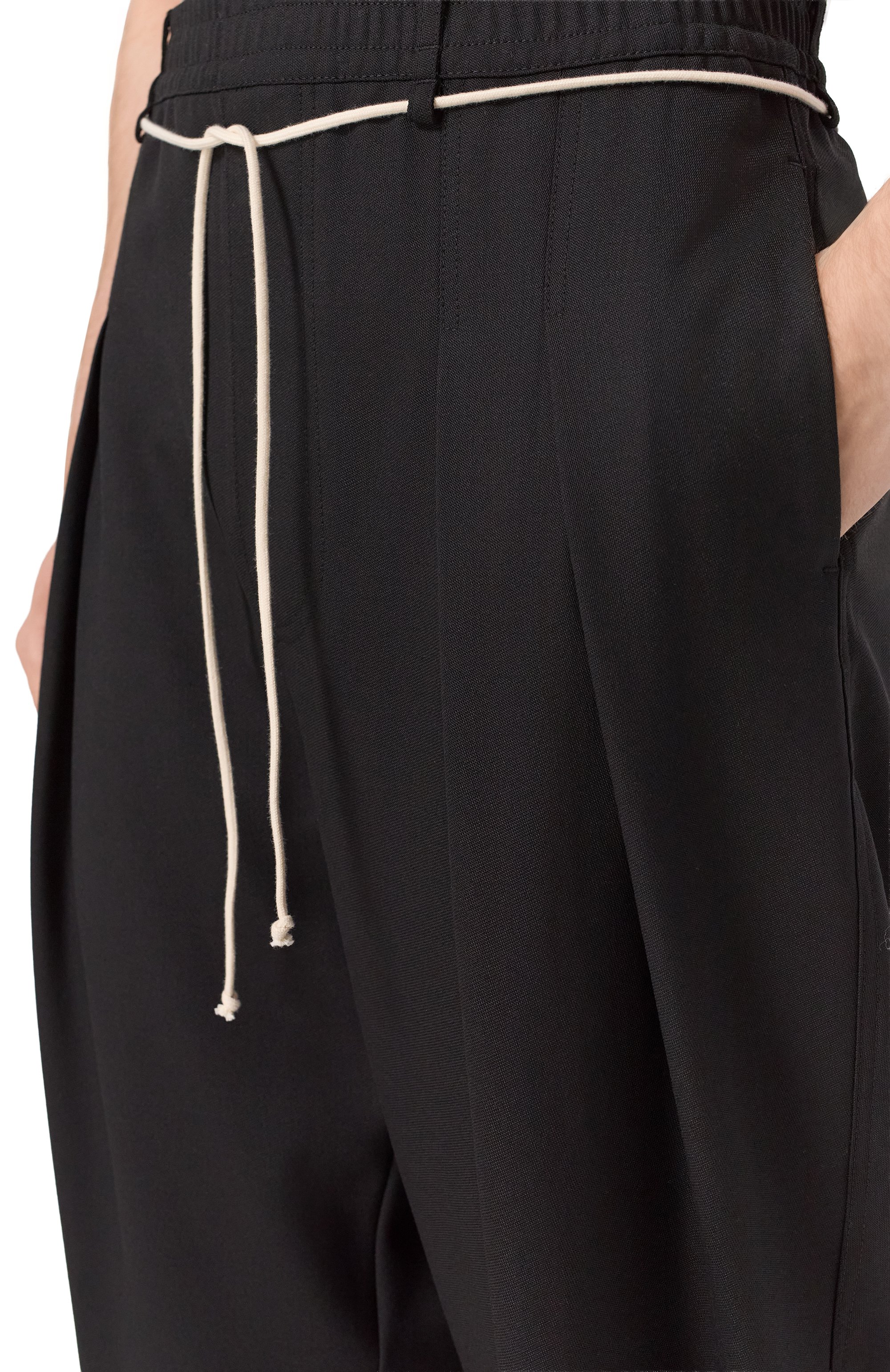 Шерстяные брюки MORDECAI черного цвета по цене 77200 руб., арт. 25A96MRU43/0, фото 5 Шерстяные брюки MORDECAI, арт. 25A96MRU43/0, фото 5