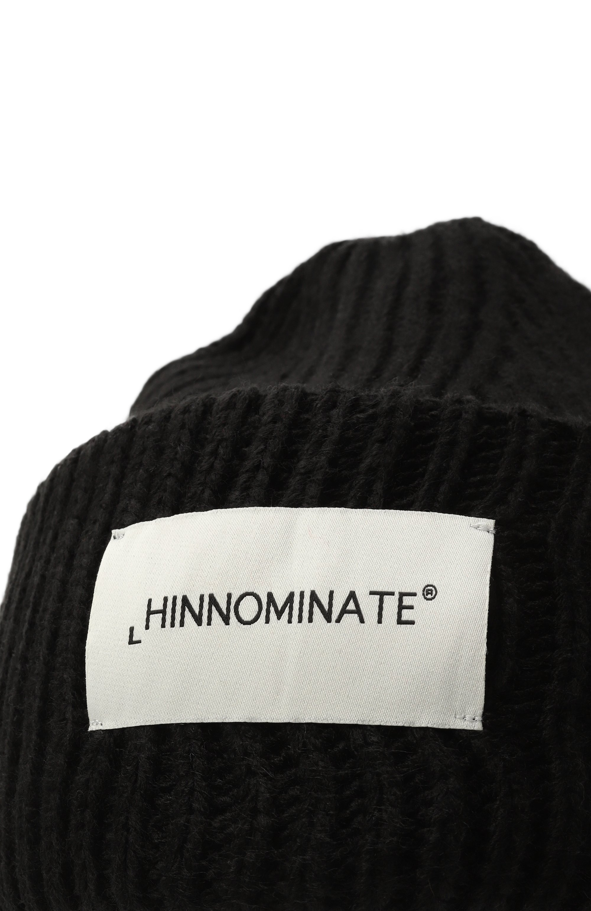 Шапка HINNOMINATE черного цвета по цене 9310 руб., арт. HMACW00130, фото 3 Шапка HINNOMINATE, арт. HMACW00130, фото 3