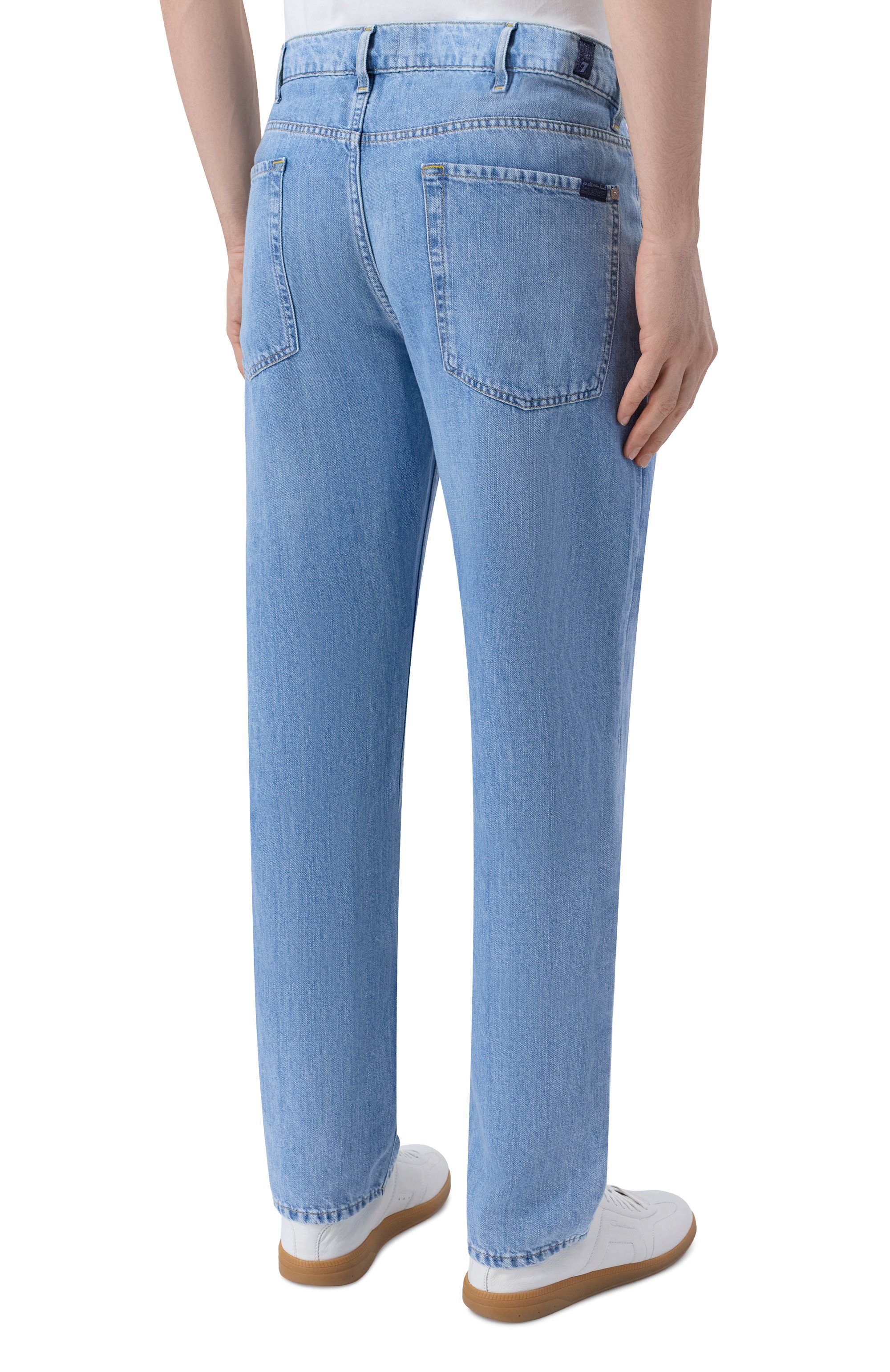 Джинсы straight 7 FOR ALL MANKIND голубого цвета по цене 31550 руб., арт. 7TE70U03-29Z, фото 4 Джинсы straight 7 FOR ALL MANKIND, арт. 7TE70U03-29Z, фото 4