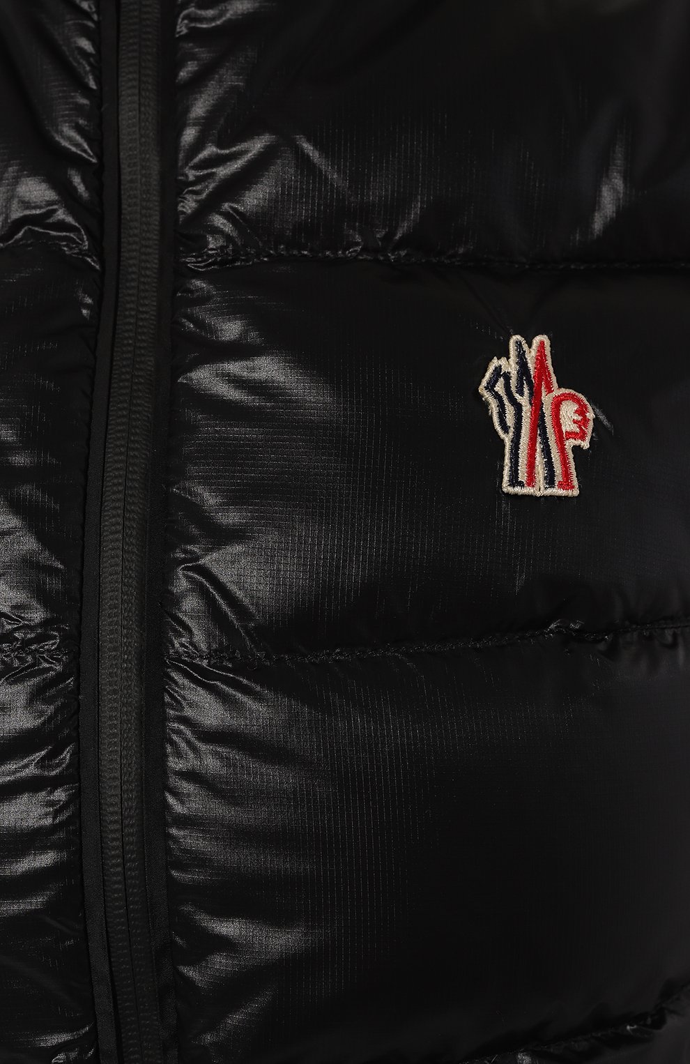 Пуховый жилет MONCLER GRENOBLE черного цвета по цене 94550 руб., арт. 8G000-17-809HJ, фото 5 Пуховый жилет MONCLER GRENOBLE, арт. 8G000-17-809HJ, фото 5