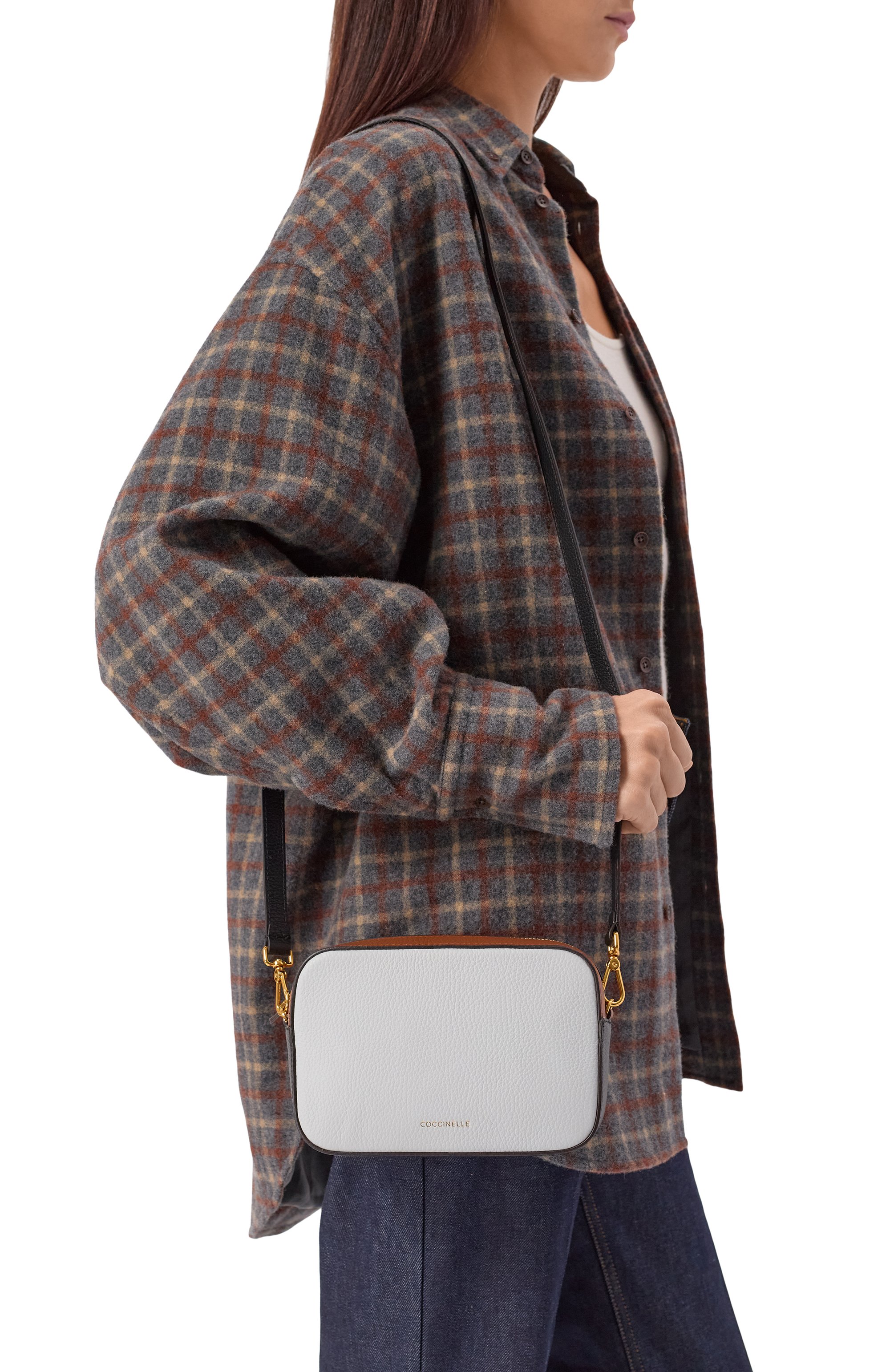 Сумка tebe tricolor COCCINELLE белого цвета по цене 20800 руб., арт. E5RWF55I101, фото 2 Сумка tebe tricolor COCCINELLE, арт. E5RWF55I101, фото 2