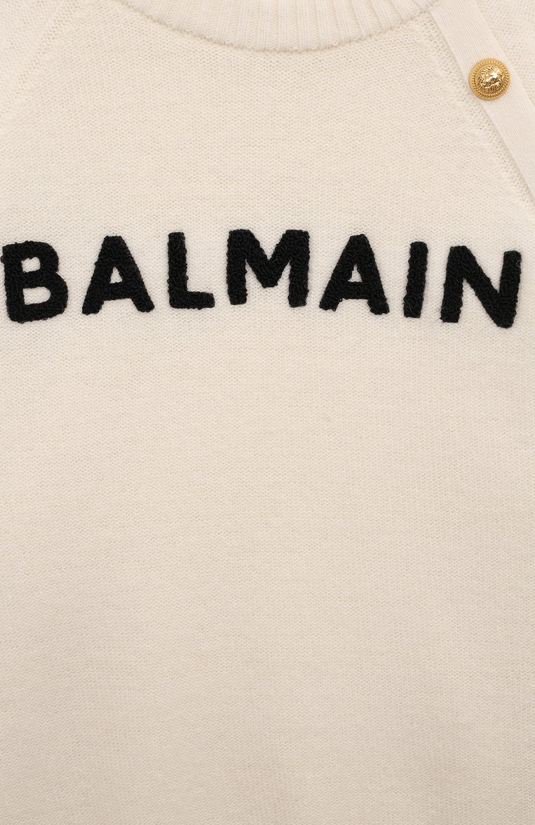 Детский пуловер из шерсти и кашемира BALMAIN кремвого цвета, арт. BV9Q20 | Фото 3 (Рукава: Длинные; Материал внешний: Шерсть, Кашемир; Материал сплава: Проставлено; Драгоценные камни: Проставлено; Девочки Кросс-КТ: Пуловер-одежда; Ростовка одежда: 6 лет | 116 см, 8 лет | 128 см, 10 - 11 лет | 140 - 146см, 12 лет | 152 см, 13 - 15 лет | 158 см, 16 лет | 164 см)