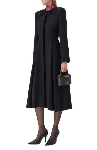 Сумка vlogo VALENTINO черного цвета по цене 154500 руб., арт. 9W2P0AX8/SNP, фото 3 Сумка vlogo VALENTINO, арт. 9W2P0AX8/SNP, фото 3