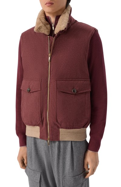Пуховый жилет BRUNELLO CUCINELLI бордового цвета по цене 533000 руб., арт. MM4701624, фото 3 Пуховый жилет BRUNELLO CUCINELLI, арт. MM4701624, фото 3