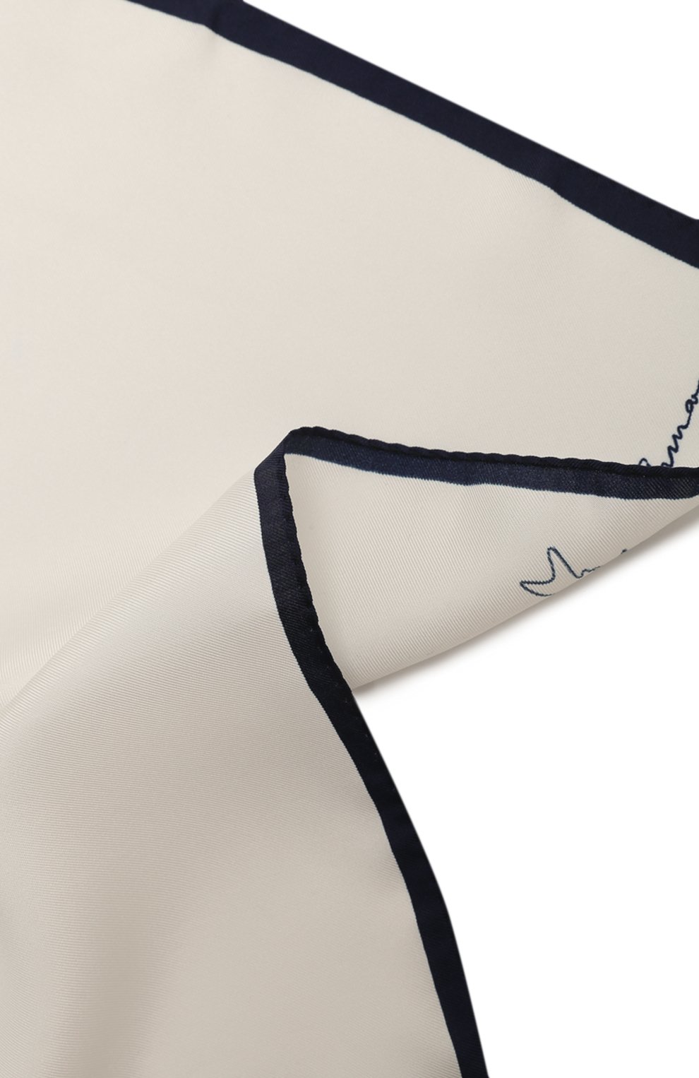 Шелковый платок GIORGIO ARMANI кремового цвета по цене 10950 руб., арт. 360023/2F965, фото 2 Шелковый платок GIORGIO ARMANI, арт. 360023/2F965, фото 2