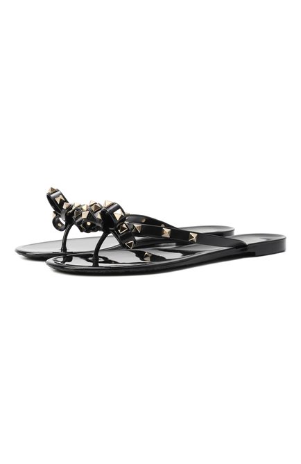 Женские шлепанцы rockstud VALENTINO черного цвета, арт. 6W2S0552/PVS | Фото 1 (Материал внешний: Экокожа; Подошва: Плоская; Драгоценные камни: Проставлено; Каблук высота: Низкий; Материал сплава: Проставлено)