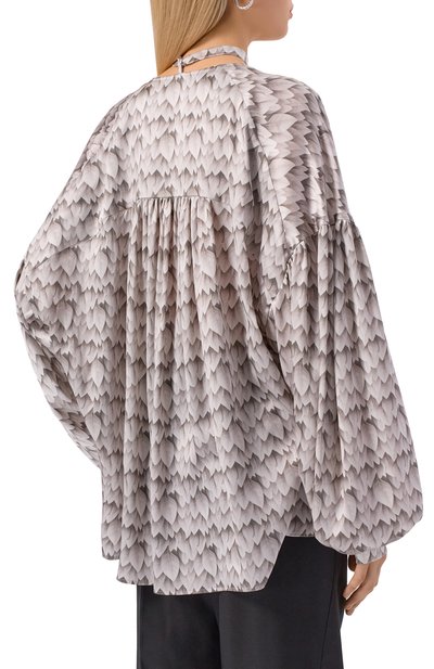 Шелкова блузка AKHMADULLINA серого цвета по цене 99900 руб., арт. 1226.2BL605/S702, фото 4 Шелкова блузка AKHMADULLINA, арт. 1226.2BL605/S702, фото 4