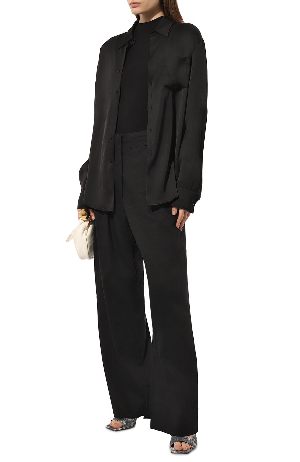 Хлопковый лонгслив BALENCIAGA черного цвета по цене 79150 руб., арт. 773269/TPV08, фото 2 Хлопковый лонгслив BALENCIAGA, арт. 773269/TPV08, фото 2