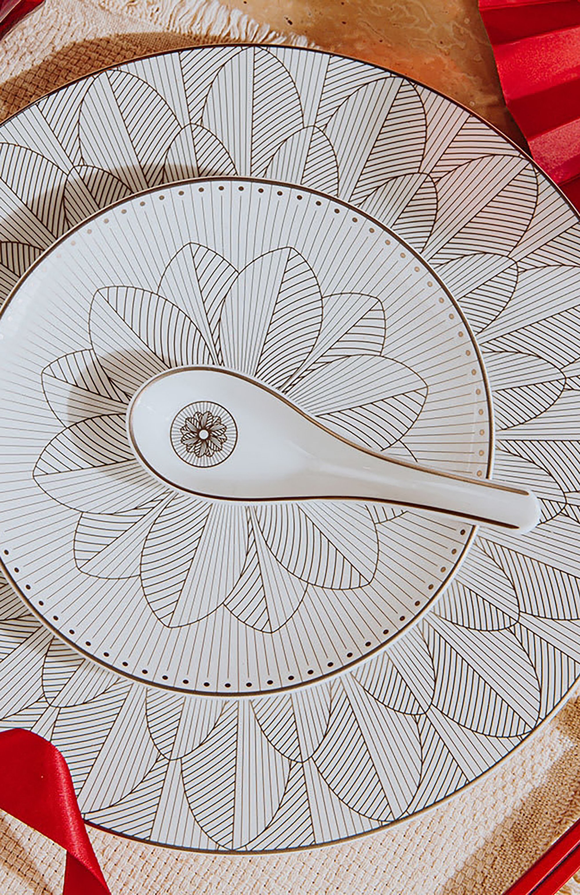 Большая глубокая тарелка platinum malmaison impériale CHRISTOFLE, арт. 07687125, фото 4