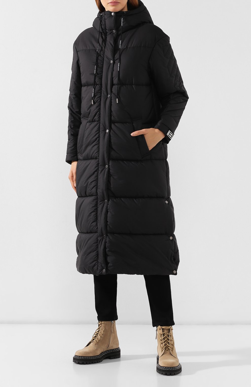 Утепленное пальто OFF-WHITE черного цвета по цене 148500 руб., арт. 0WEA175E19A390691010, фото 2 Утепленное пальто OFF-WHITE, арт. 0WEA175E19A390691010, фото 2