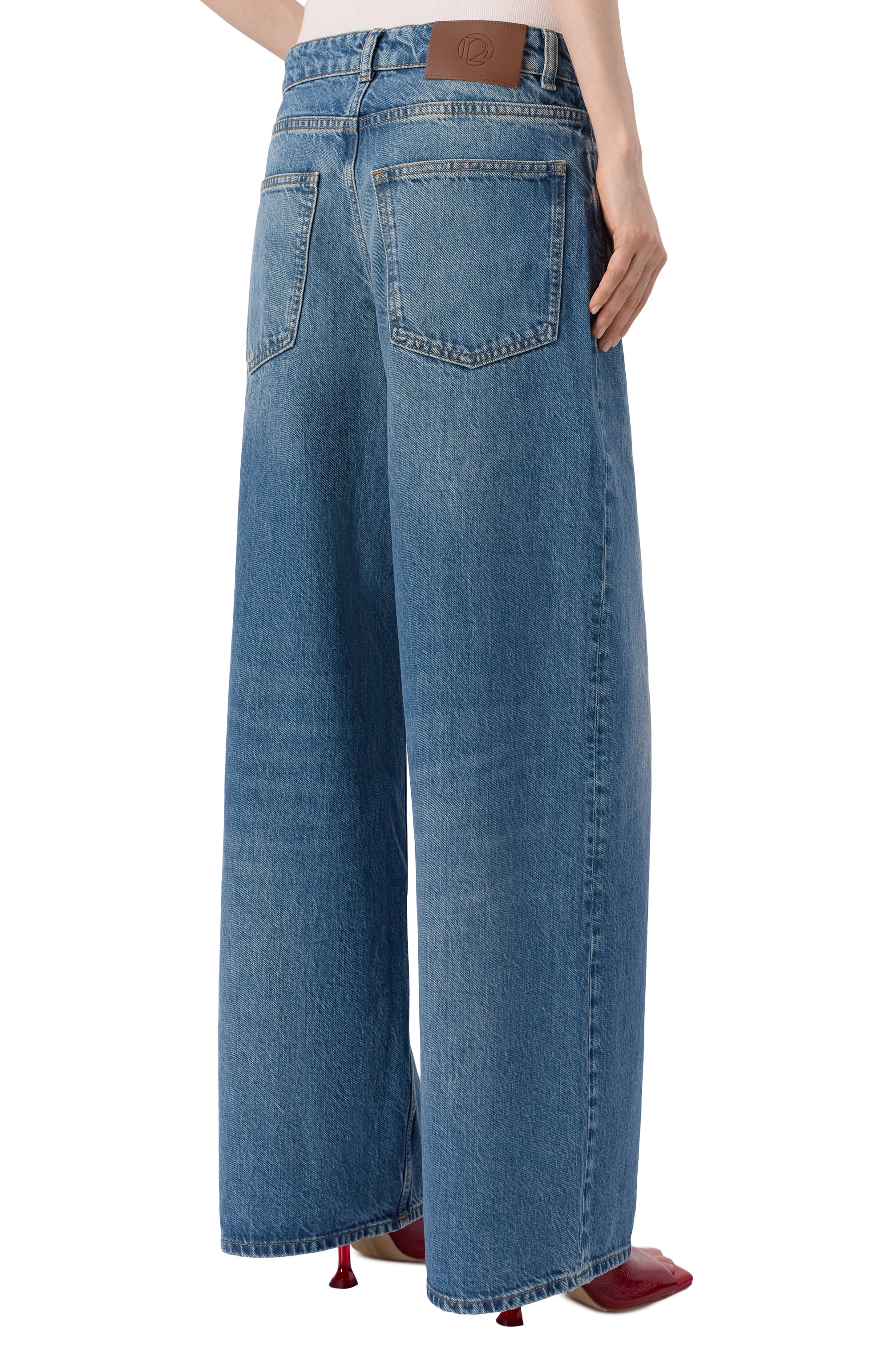 Джинсы candiani wide leg 431 12 STOREEZ синего цвета по цене 22000 руб., арт. 127245, фото 4 Джинсы candiani wide leg 431 12 STOREEZ, арт. 127245, фото 4