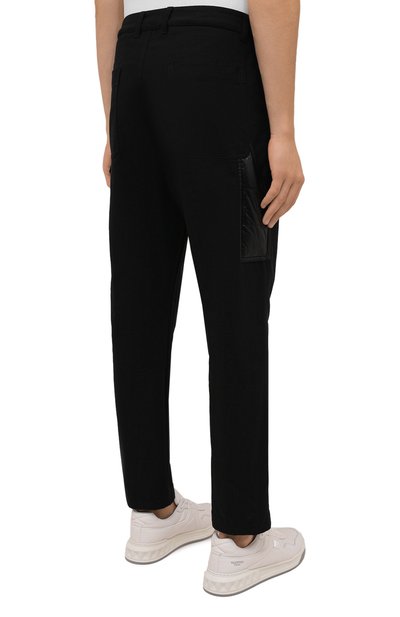 Хлопковые брюки MONCLER черного цвета по цене 44700 руб., арт. G2-091-2A000-11-595D0, фото 4 Хлопковые брюки MONCLER, арт. G2-091-2A000-11-595D0, фото 4