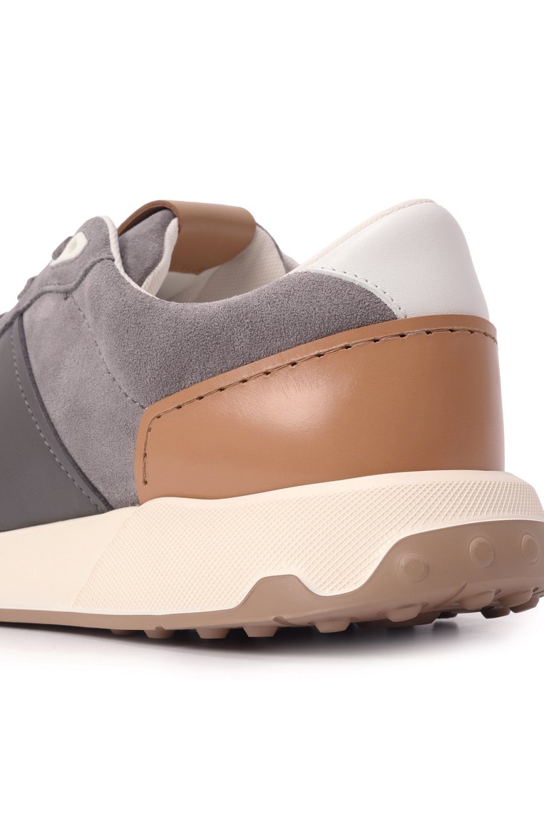Мужские замшевые кроссовки TOD’S серого цвета, арт. XXM63K0GT80/S0B | Фото 7 (Драгоценные камни: Проставлено; Материал внешний: Натуральная кожа, Замша; Материал внутренний: Текстиль; Материал сплава: Проставлено; Подошва: Массивная; Кросс-КТ: Низкие; Материал утеплителя: Без утеплителя; Стили: Классический)