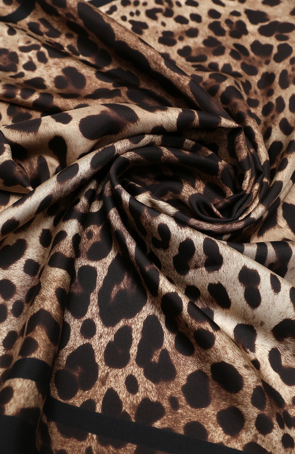 Шелковый платок DOLCE & GABBANA коричневого цвета по цене 69950 руб., арт. FN090R/GDCF5, фото 4 Шелковый платок DOLCE & GABBANA, арт. FN090R/GDCF5, фото 4