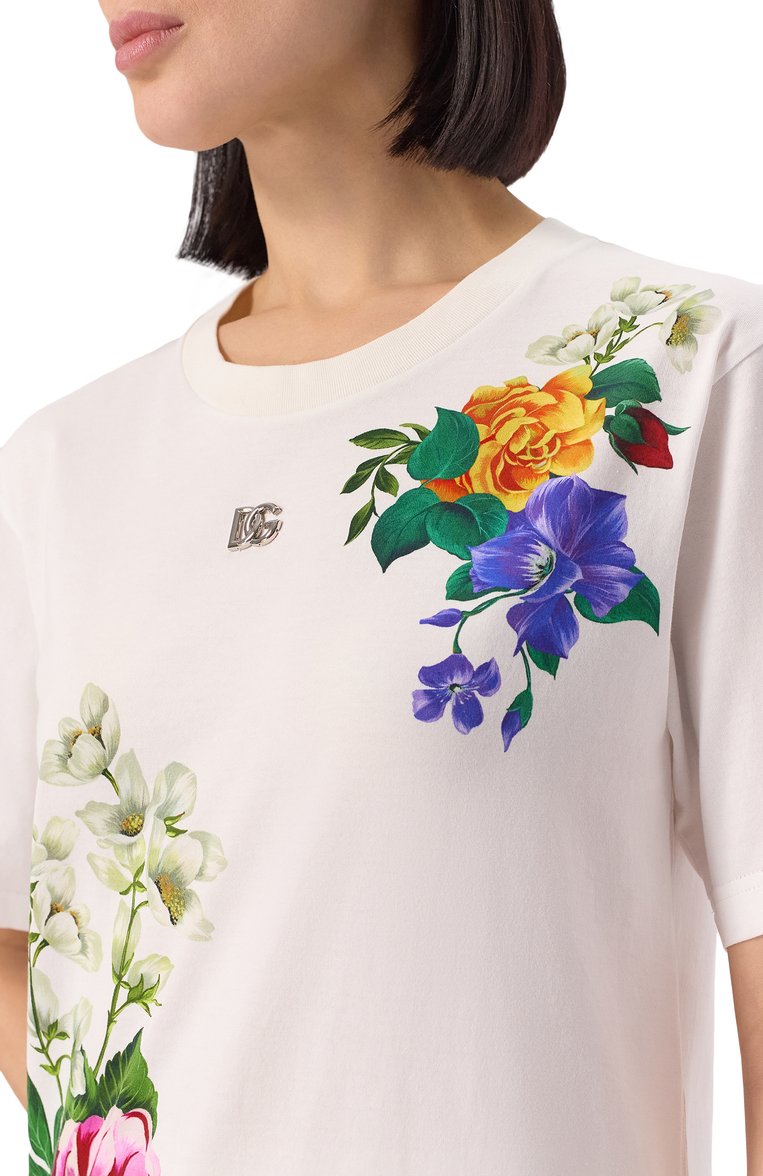 Женская хлопковая футболка DOLCE & GABBANA белого цвета, арт. F8U04T/GDCZT | Фото 5 (Материал внешний: Хлопок; Длина (для топов): Стандартные; Рукава: Короткие; Стили: Кэжуэл; Принт: С принтом; Автоматизация состава: Проставлено; Размерность: Товар большемерит; Автоматизация ТО: Проставлено; Re-sync: On)