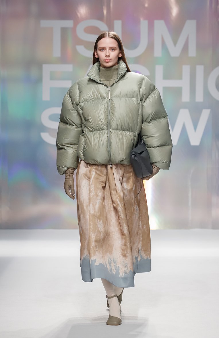 Женские кожаные туфли DRIES VAN NOTEN светло-зеленого цвета, арт. WS251-676 | Фото 9 (Материал внешний: Натуральная кожа; Каблук высота: Высокий; Материал внутренний: Натуральная кожа; Драгоценные камни: Проставлено; Подошва: Плоская; Материал сплава: Проставлено; Каблук тип: Фигурный)