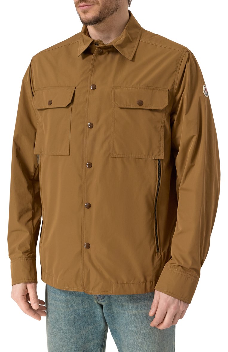 Мужская куртка-рубашка matro MONCLER коричневого цвета, арт. 1A00096/54A91 | Фото 3 (Длина (верхняя одежда): Короткие; Материал подклада: Синтетический материал; Рукава: Длинные; Материал внешний: Синтетический материал; Мужское Кросс-КТ: Куртка-рубашка; Кросс-КТ: Легкие; Стили: Кэжуэл; Автоматизация состава: Проставлено; Автоматизация ТО: Проставлено)