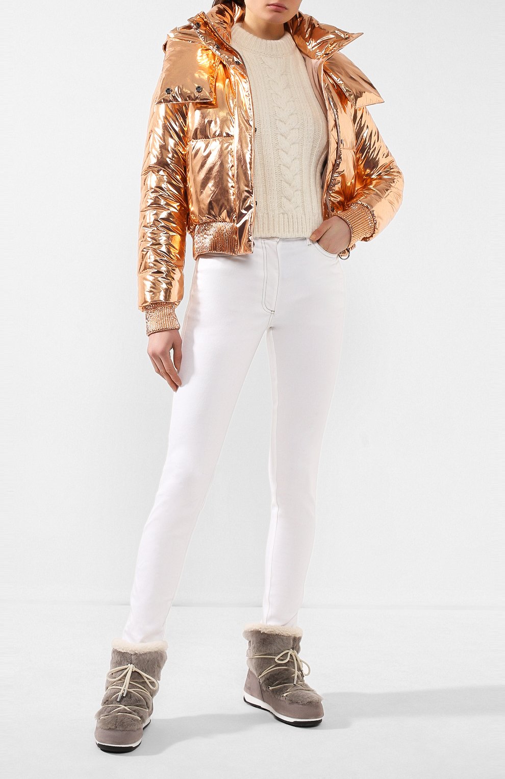 Замшевые сапоги yves salomon x moon boot YVES SALOMON бежевого цвета по цене 53250 руб., арт. 20WAC708XXMERL, фото 2 Замшевые сапоги yves salomon x moon boot YVES SALOMON, арт. 20WAC708XXMERL, фото 2