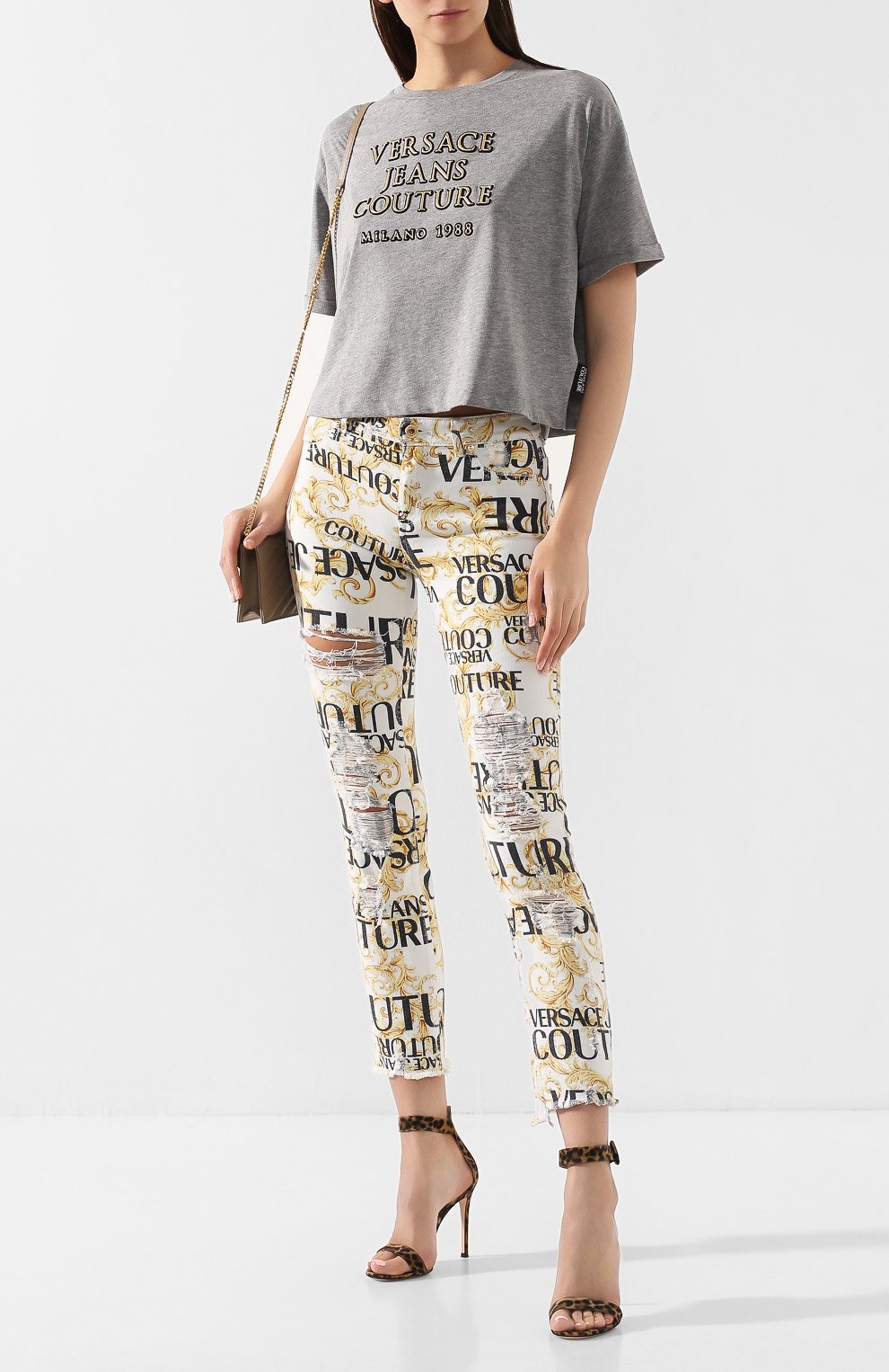 Джинсы с принтом VERSACE JEANS COUTURE белого цвета по цене 38700 руб., арт. A1HUA0J0-UDP504C/SH13V, фото 2 Джинсы с принтом VERSACE JEANS COUTURE, арт. A1HUA0J0-UDP504C/SH13V, фото 2