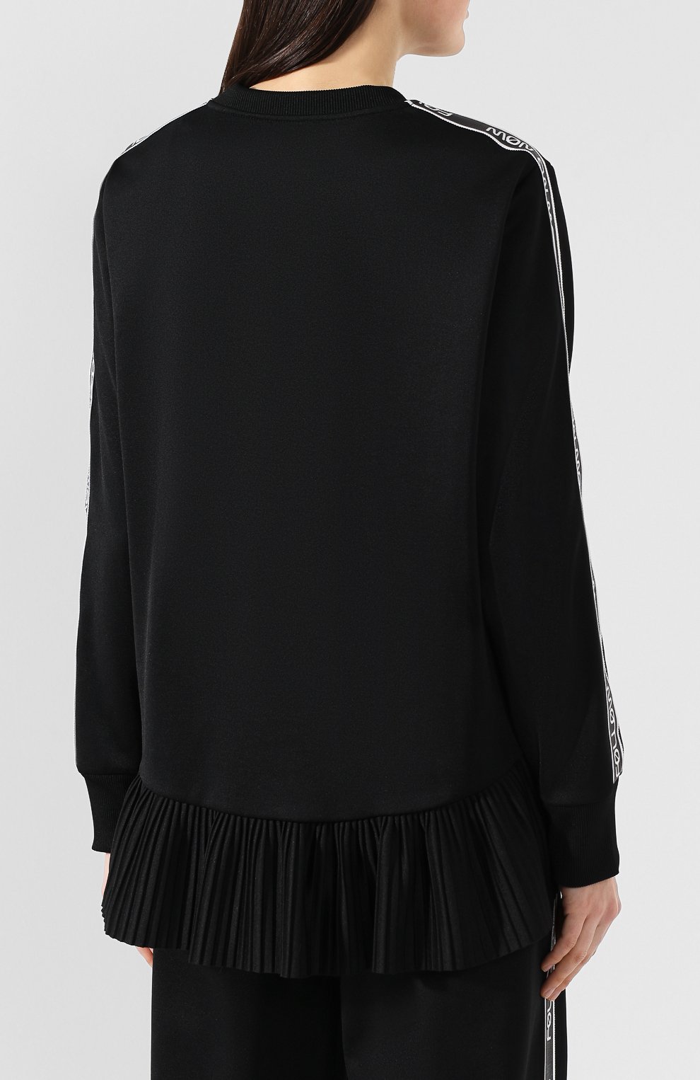 Пуловер с оборкой REDVALENTINO черного цвета по цене 29950 руб., арт. RR3MF00L/ZID, фото 4 Пуловер с оборкой REDVALENTINO, арт. RR3MF00L/ZID, фото 4