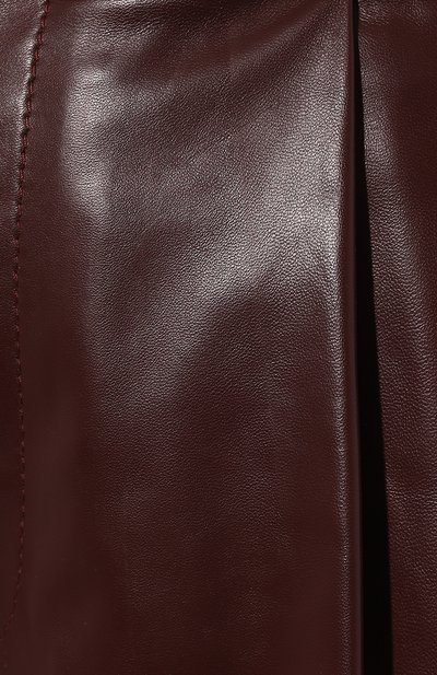 Кожаные шорты CHAUD STUDIO бордового цвета по цене 47500 руб., арт. PIERRESHORTS22, фото 5 Кожаные шорты CHAUD STUDIO, арт. PIERRESHORTS22, фото 5