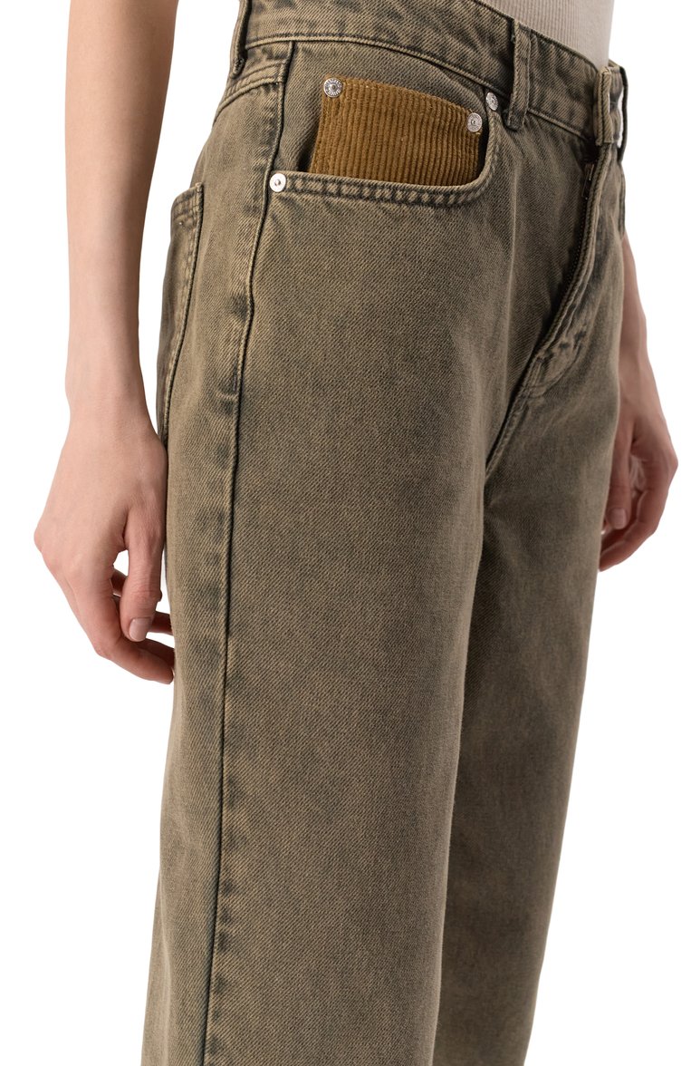 Женские джинсы M05CH1NO JEANS хаки цвета, арт. A0315/3218 | Фото 5 (Материал сплава: Проставлено; Длина (брюки, джинсы): Стандартные; Материал внешний: Хлопок, Деним; Драгоценные камни: Проставлено; Силуэт Ж (брюки и джинсы): Прямые; Детали: Делаве; Кросс-КТ: Деним; Стили: Гранж)
