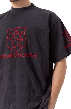 Мужская хлопковая футболка BALENCIAGA черного цвета, арт. 787349/TRVR9 | Фото 5 (Драгоценные камни: Проставлено; Рукава: Короткие; Материал сплава: Проставлено; Длина (для топов): Удлиненные; Материал внешний: Хлопок; Стили: Спорт-шик; Принт: С принтом; Кросс-КТ: Джерси; Мужское Кросс-КТ: Футболка-одежда)