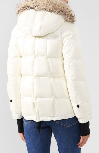 Пуховик MONCLER GRENOBLE белого цвета по цене 355500 руб., арт. D2-098-46391-15-53071, фото 4 Пуховик MONCLER GRENOBLE, арт. D2-098-46391-15-53071, фото 4