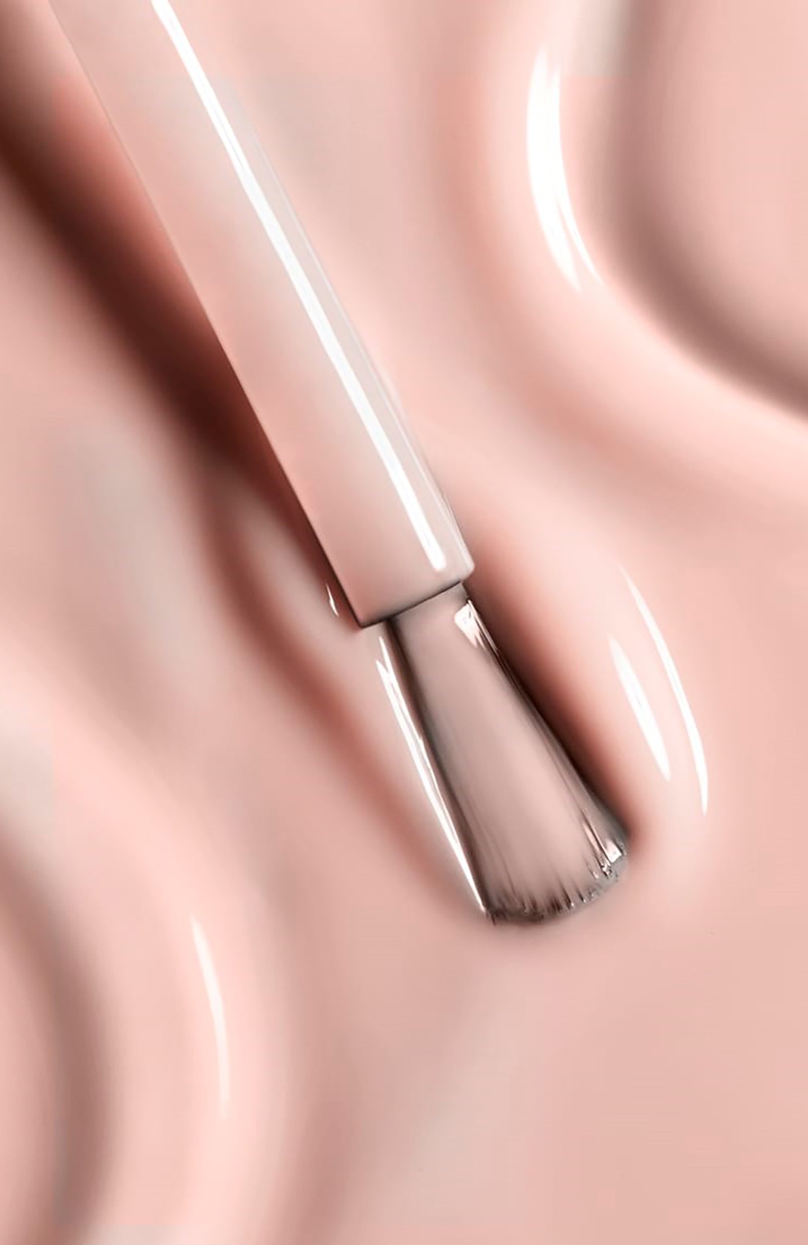 Лак для ногтей le vernis, оттенок faussaire 113 (13ml) CHANEL цвета по цене 5900 руб., арт. 3145891791136, фото 2 Лак для ногтей le vernis, оттенок faussaire 113 (13ml) CHANEL, арт. 3145891791136, фото 2