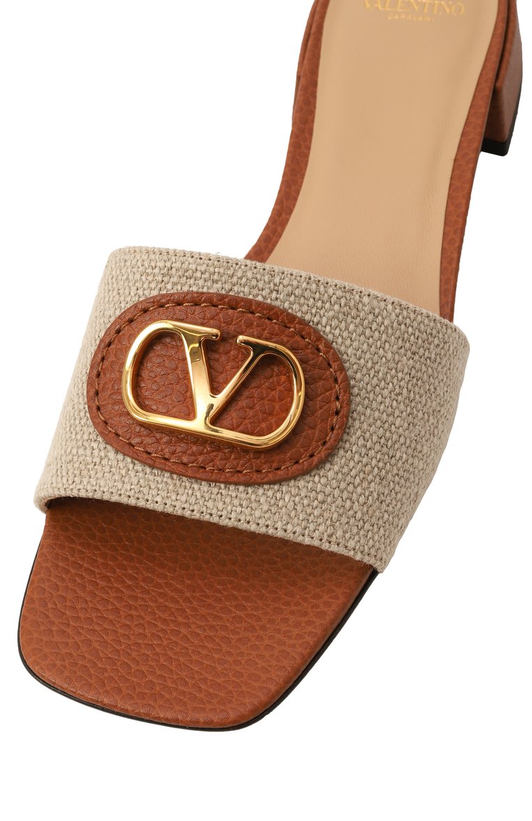 Женские текстильные шлепанцы vlogo signature VALENTINO бежевого цвета, арт. 6W2S0LT0/SJR | Фото 7 (Драгоценные камни: Проставлено; Материал сплава: Проставлено; Материал внешний: Текстиль; Подошва: Плоская; Материал внутренний: Натуральная кожа; Каблук высота: Низкий)