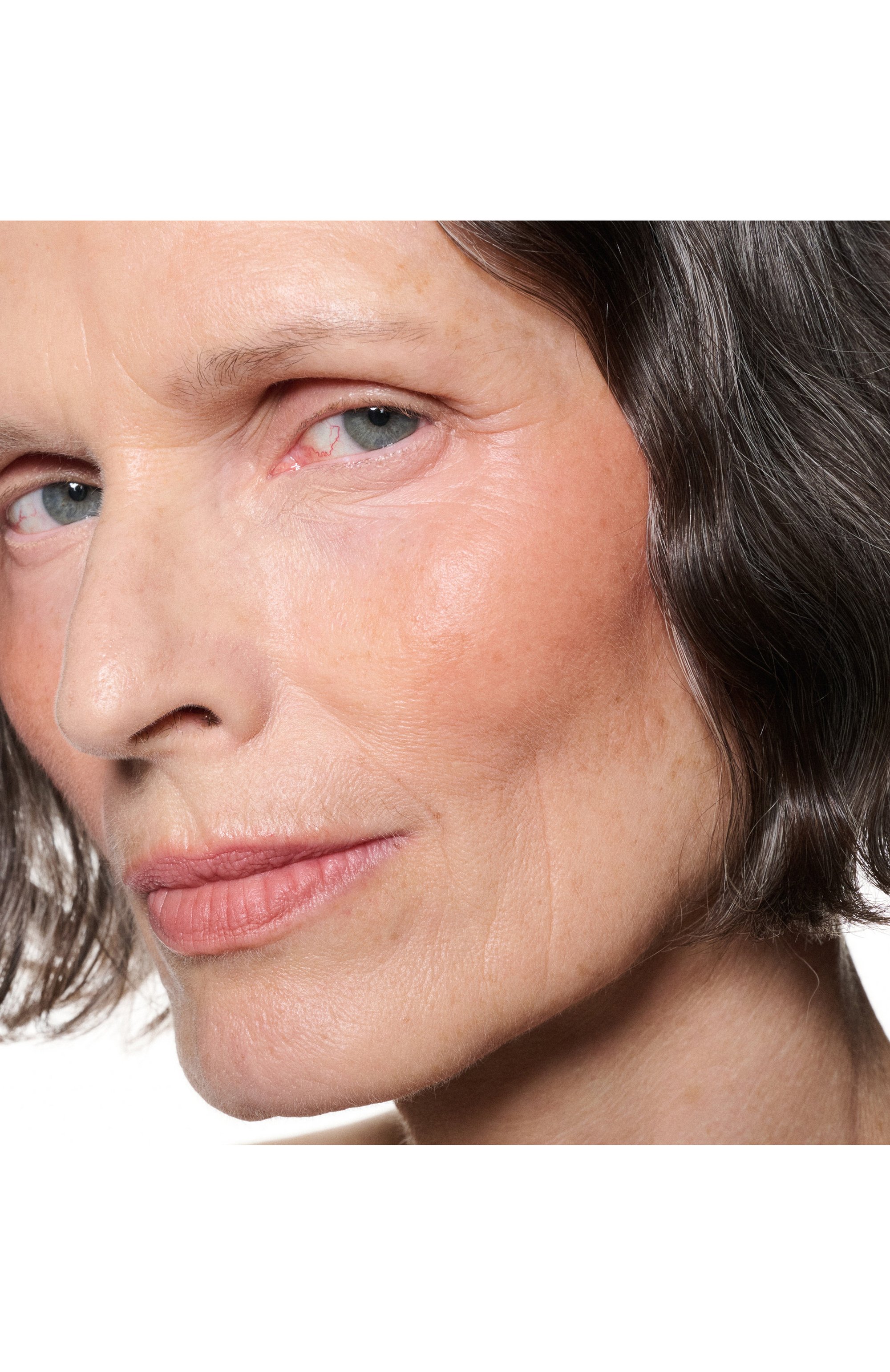 Муссовый тинт для губ и щек powder kiss lip+cheek mousse, оттенок over the taupe (5ml) MAC, арт. SAND-15, фото 3