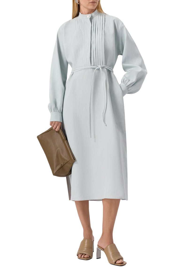 Женское льняное платье JIL SANDER светло-голубого цвета, арт. J04CT0108-J60001 | Фото 2 (Рукава: Длинные; Материал внешний: Лен; Длина Ж (юбки, платья, шорты): Миди; Стили: Кэжуэл; Женское Кросс-КТ: Платье-одежда; Случай: Повседневный; Автоматизация состава: Проставлено; Автоматизация ТО: Проставлено)