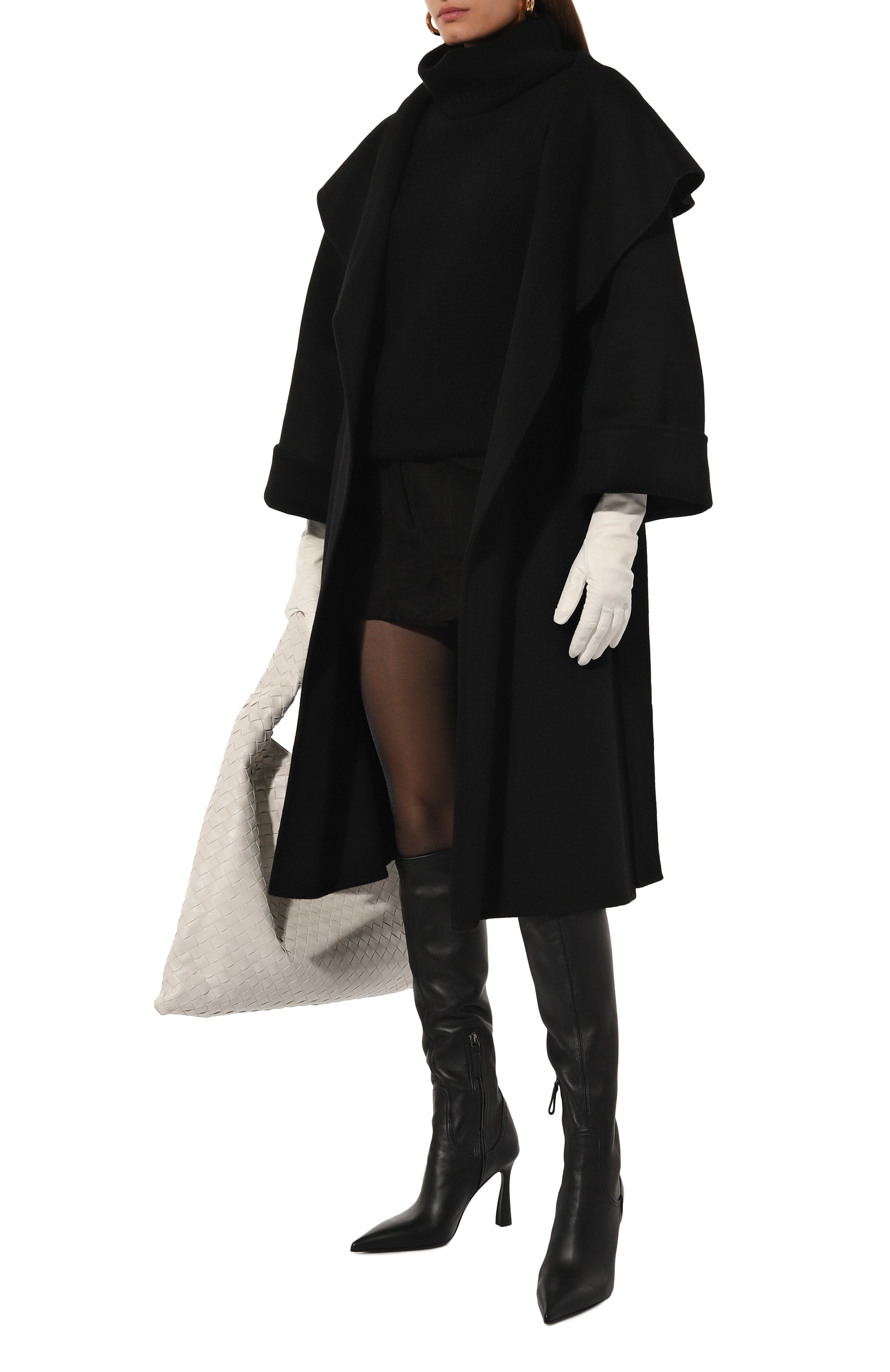 Кашемировое пальто PRADA черного цвета по цене 810000 руб., арт. P600O-1XON-F0002-202, фото 2 Кашемировое пальто PRADA, арт. P600O-1XON-F0002-202, фото 2